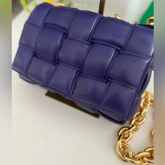 Bottega Veneta Lambskin Maxi Intrecciato Padded Chain Cassette Crossbody ~ NWOT - Picture 4 of 12